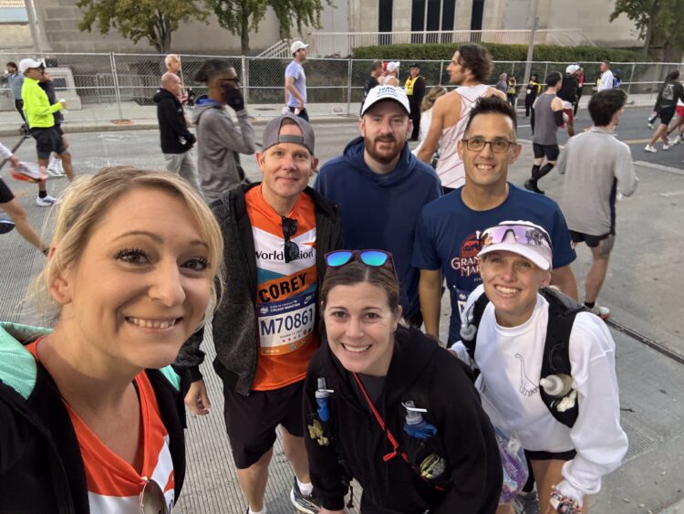 SM Running Club before The Chicago Marathon